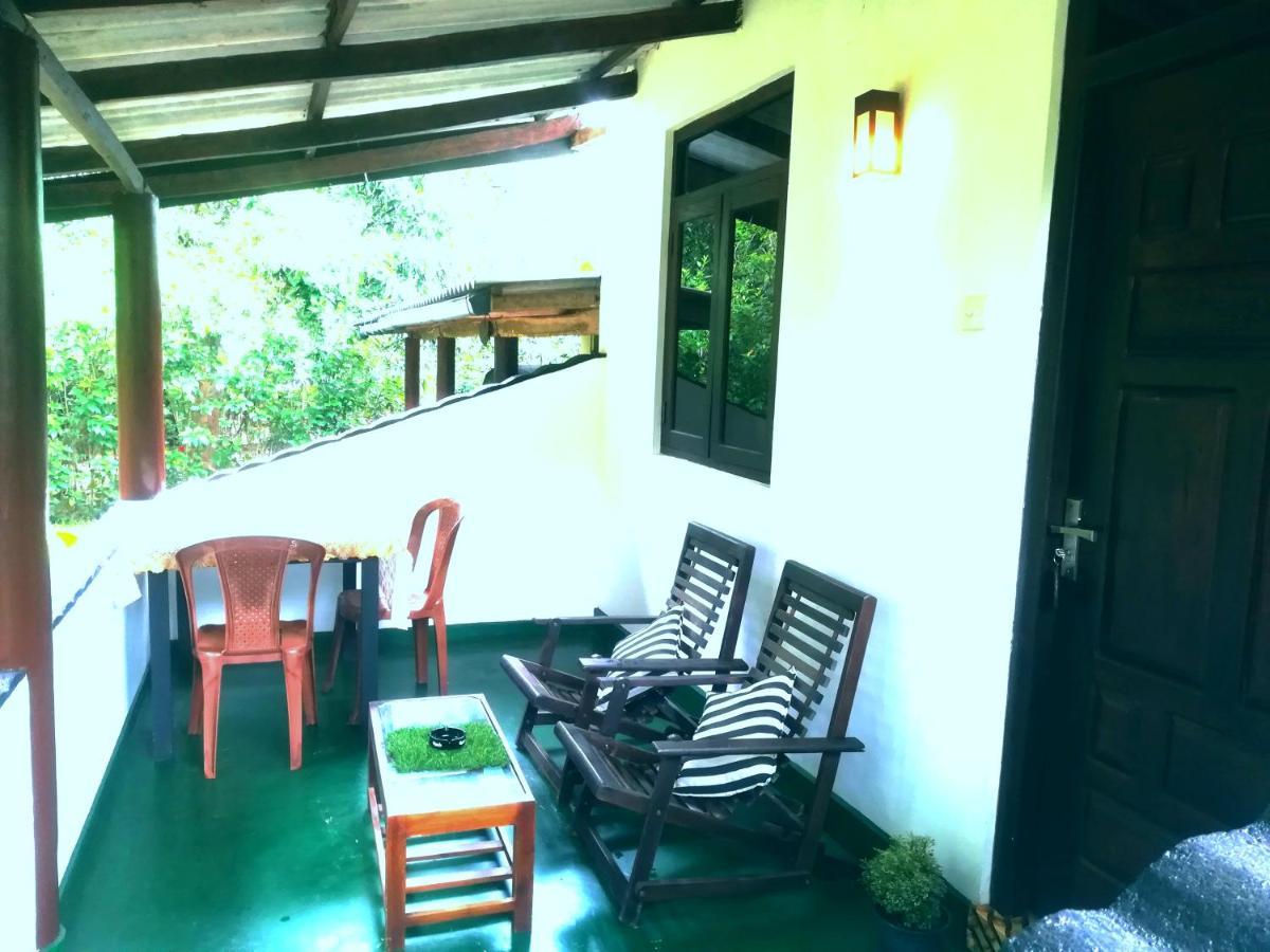 Lakmal Homestay ,10 Minutes To Sigiriya Rock エクステリア 写真